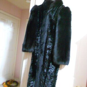 Dazzling ebony black fur coat - fox and mink